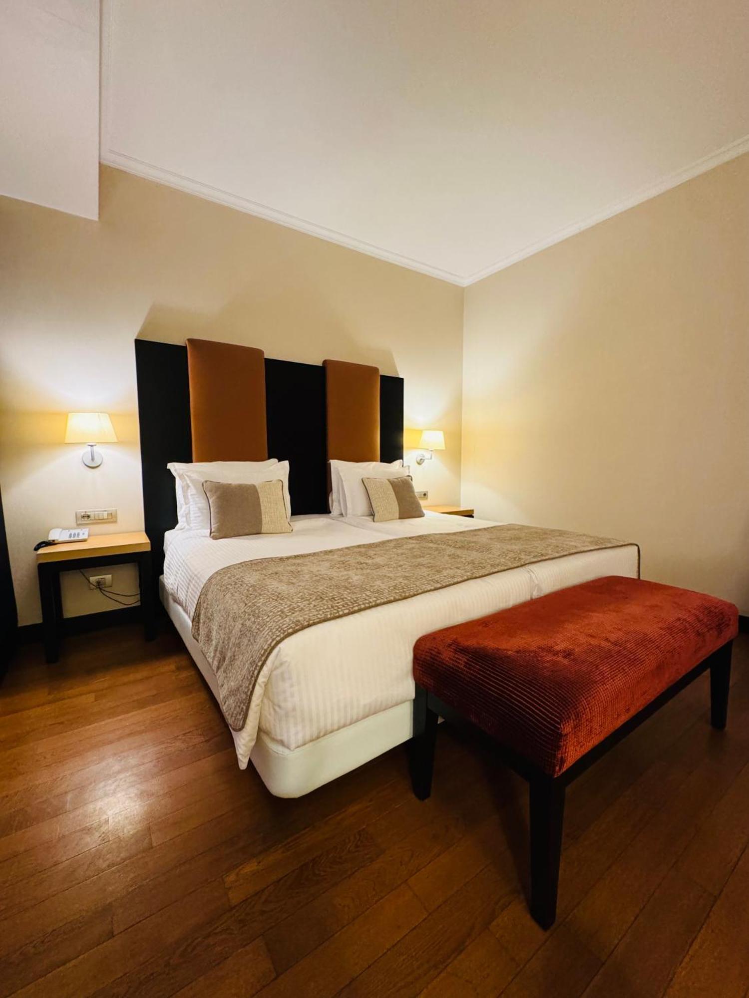 Hotel Rivo Timisoara Bagian luar foto
