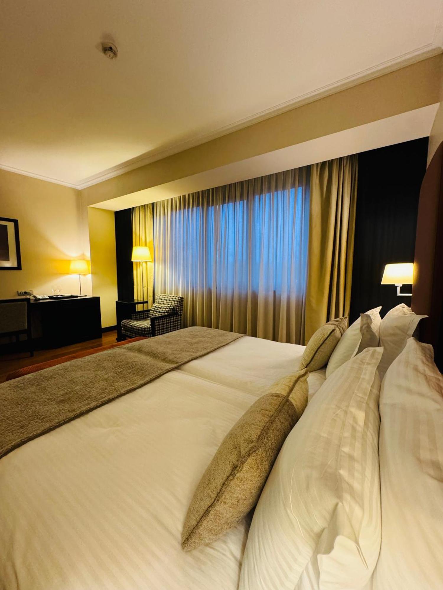 Hotel Rivo Timisoara Bagian luar foto