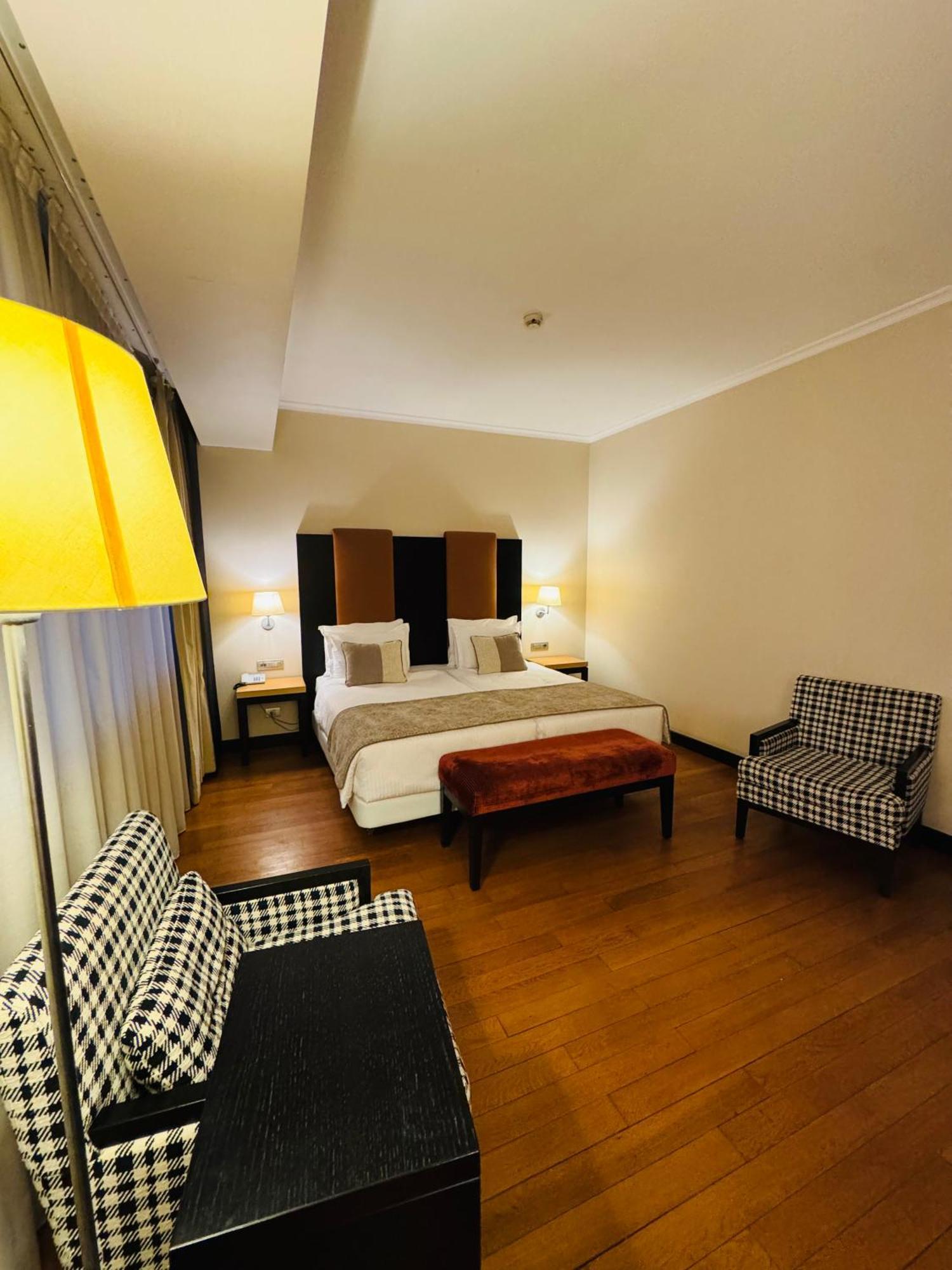 Hotel Rivo Timisoara Bagian luar foto
